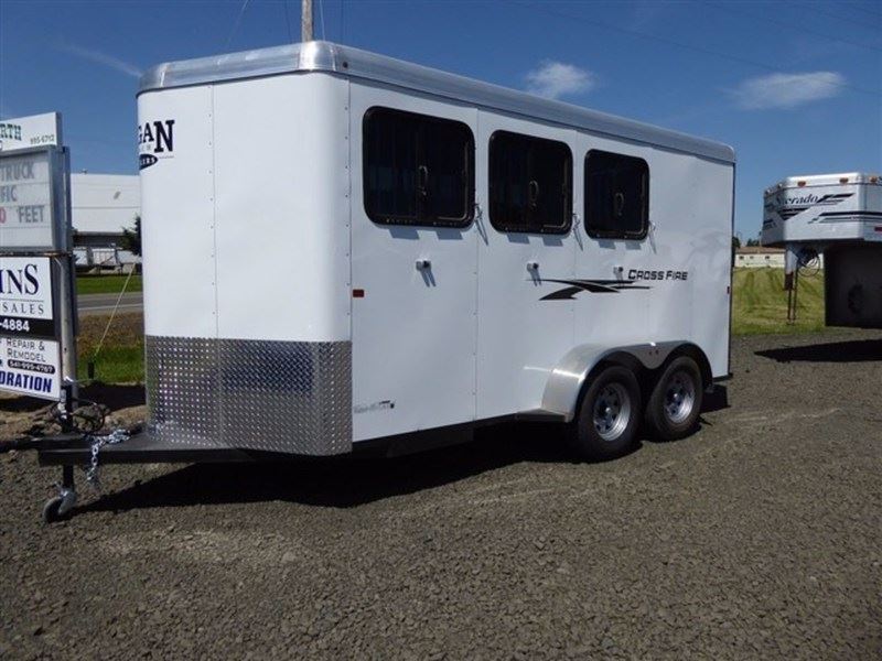 2018 Logan Coach Crossfire 3 Horse Bumper Pull