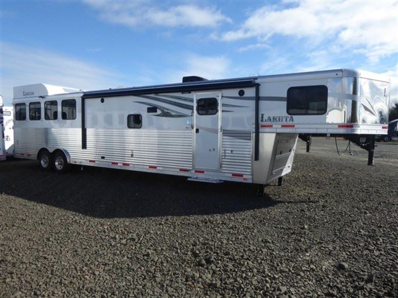 2018 Lakota Trailers AC8X15