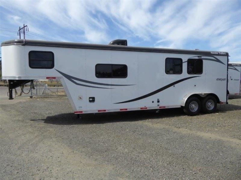 2017 Hoosier Horse Trailers Renegade 8' Short Wall