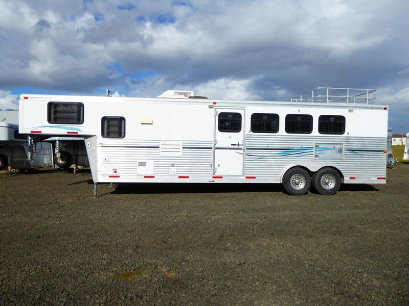2002 SilverLite Roper 4 Horse Living Quarters