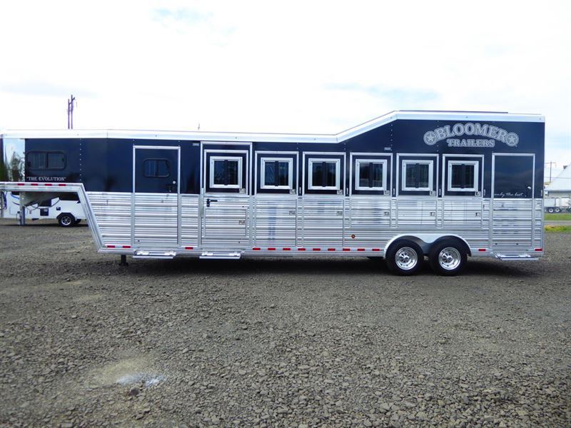 2021 Bloomer Trailers 6 Horse Trainer Tack