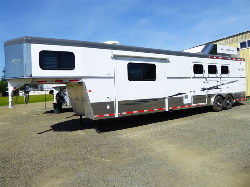 Used Horse trailers for sale in OR