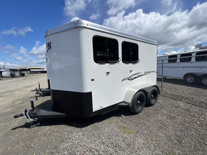 Logan Coach Crossfire 2-Horse Slant