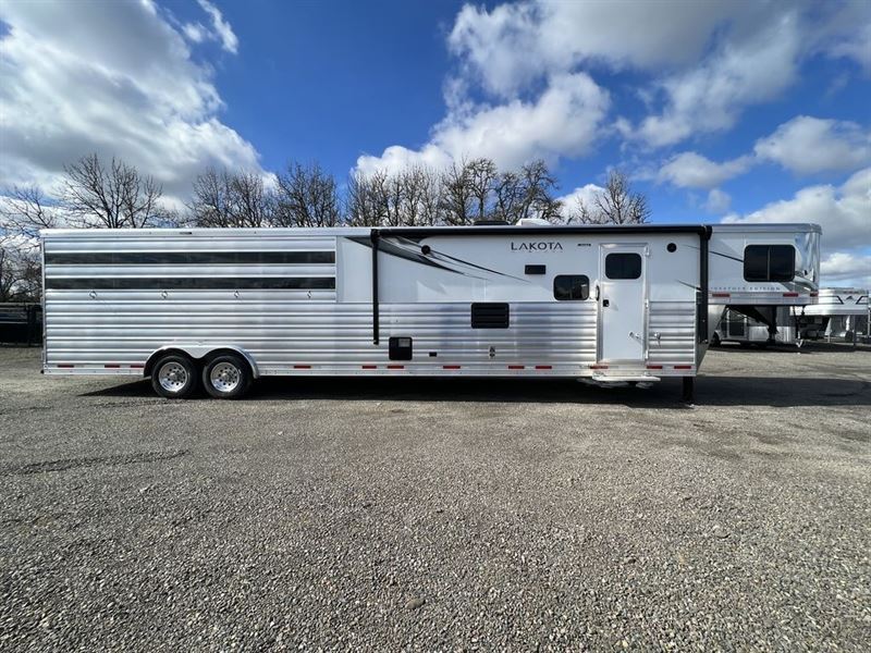 2023 Lakota Trailers Charger Livestock Edition LE81613SR 16' Stock