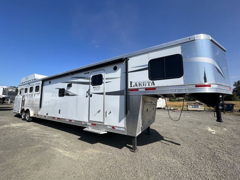 2018 Lakota Trailers Charger Edition C8415SR Side Load
