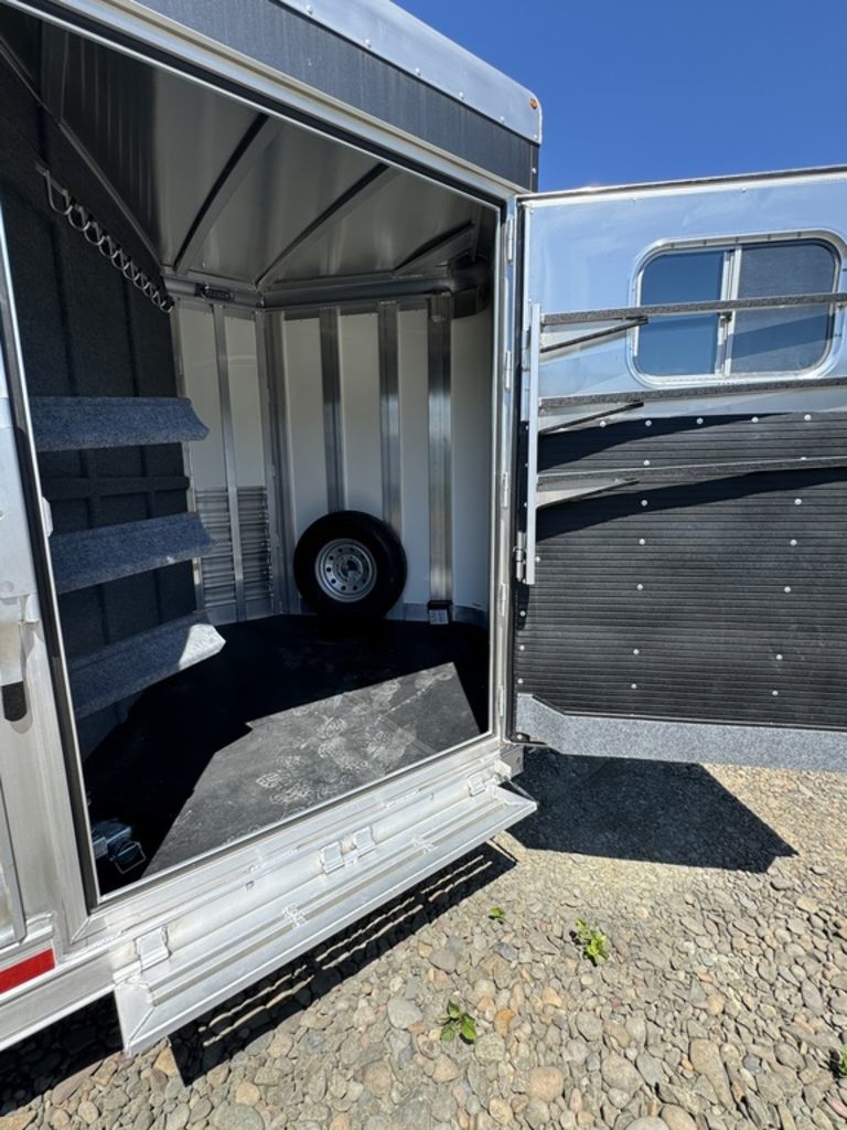 Trailer Photo 14