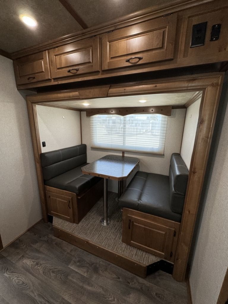 Trailer Photo 18