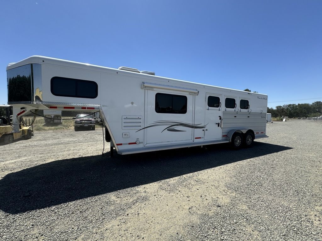 Trailer Photo 2