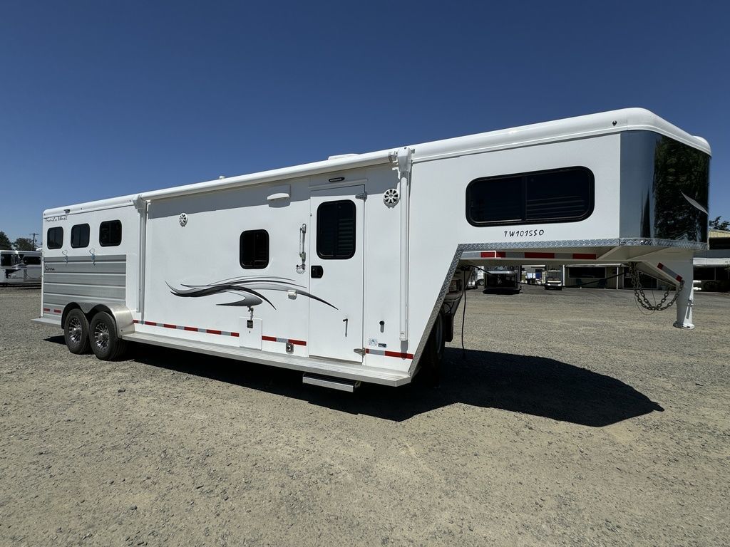 Trailer Photo 4