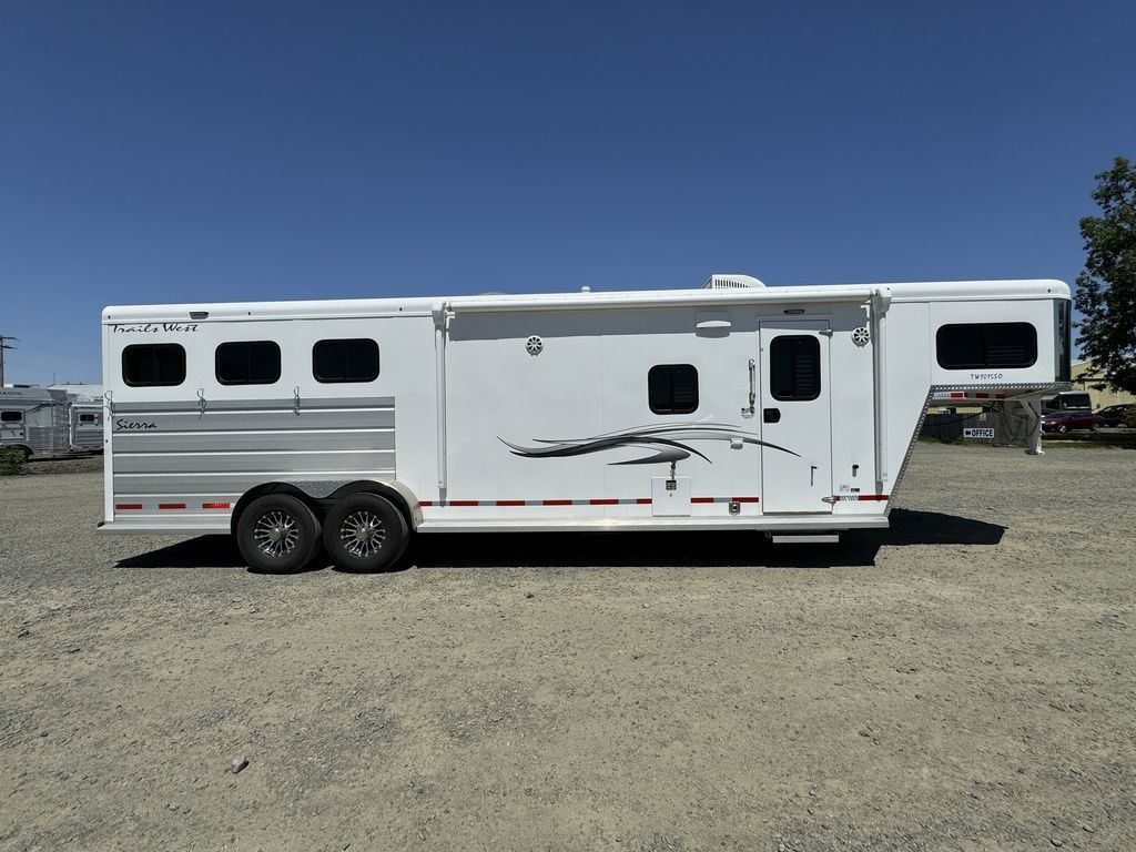 Trailer Photo 5