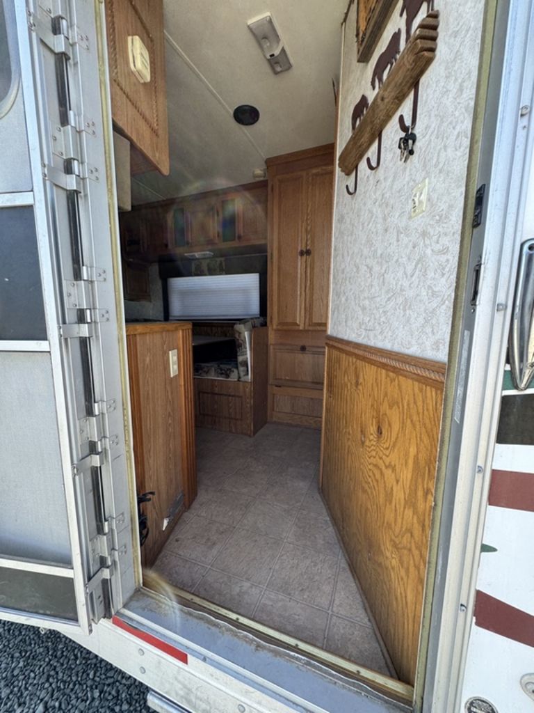 Trailer Photo 18
