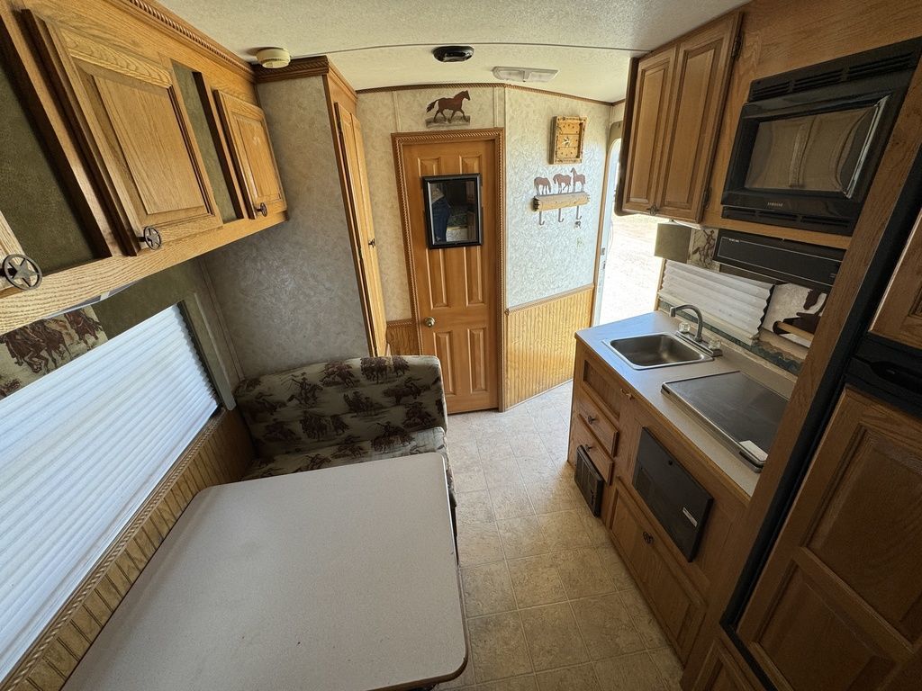 Trailer Photo 28
