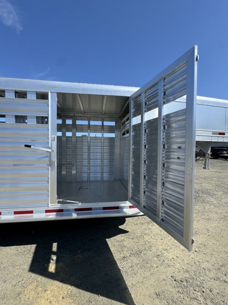 2025 Platinum Coach 24' stock