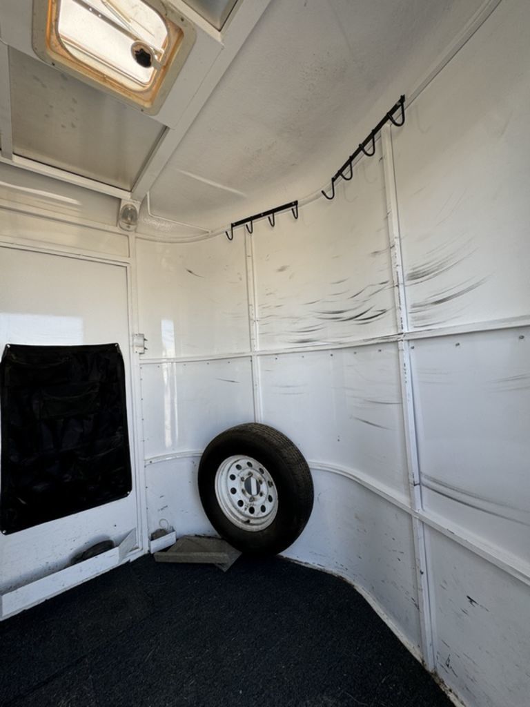 Trailer Photo 5