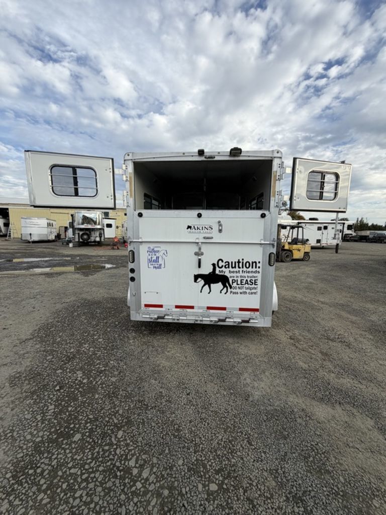 Trailer Photo 11