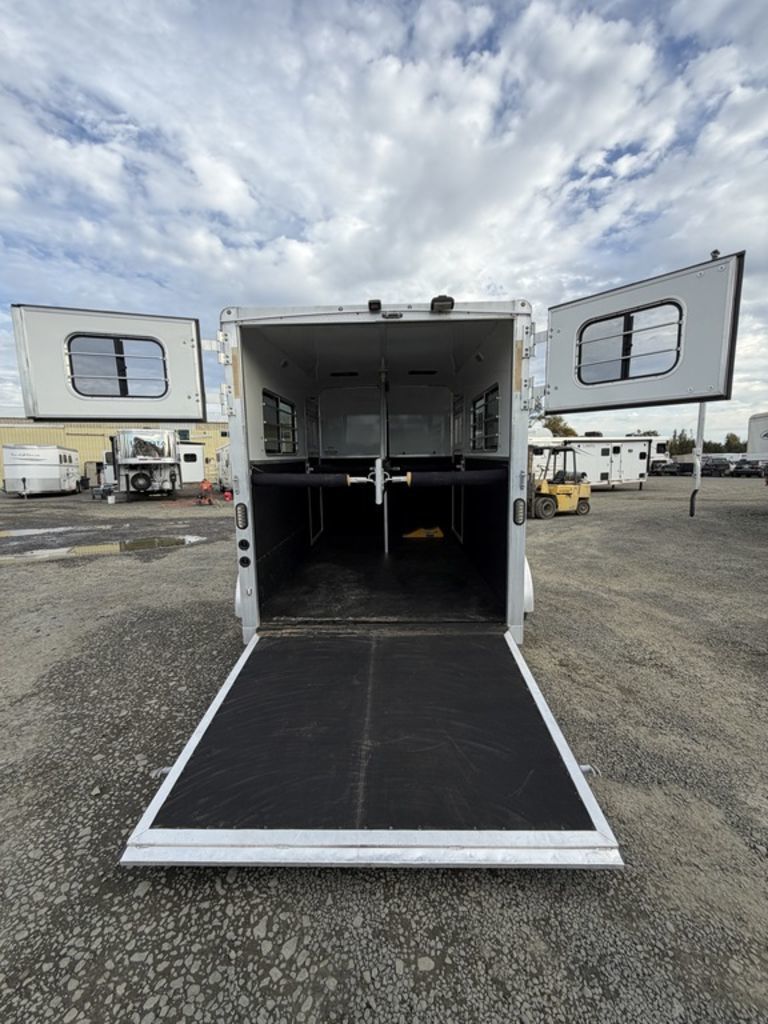 Trailer Photo 12