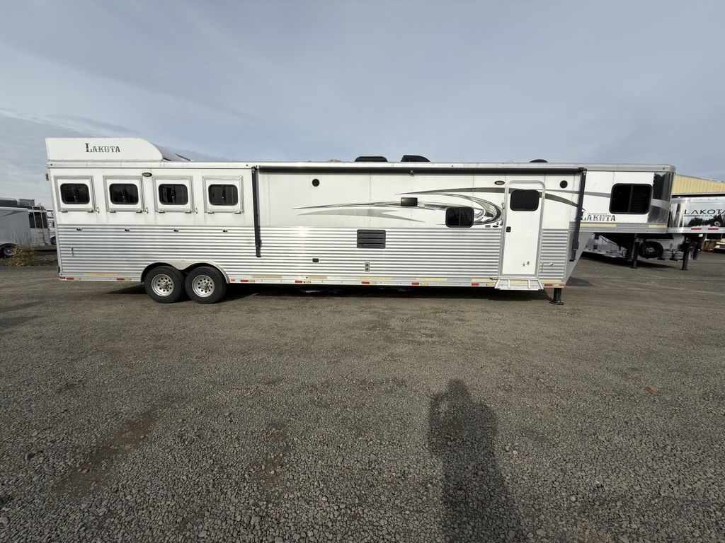 Trailer Photo 2
