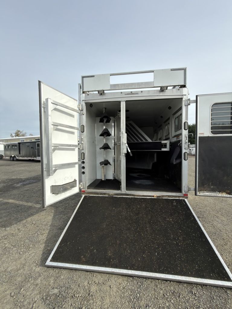 Trailer Photo 4