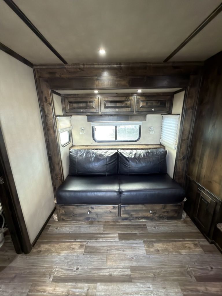 Trailer Photo 25
