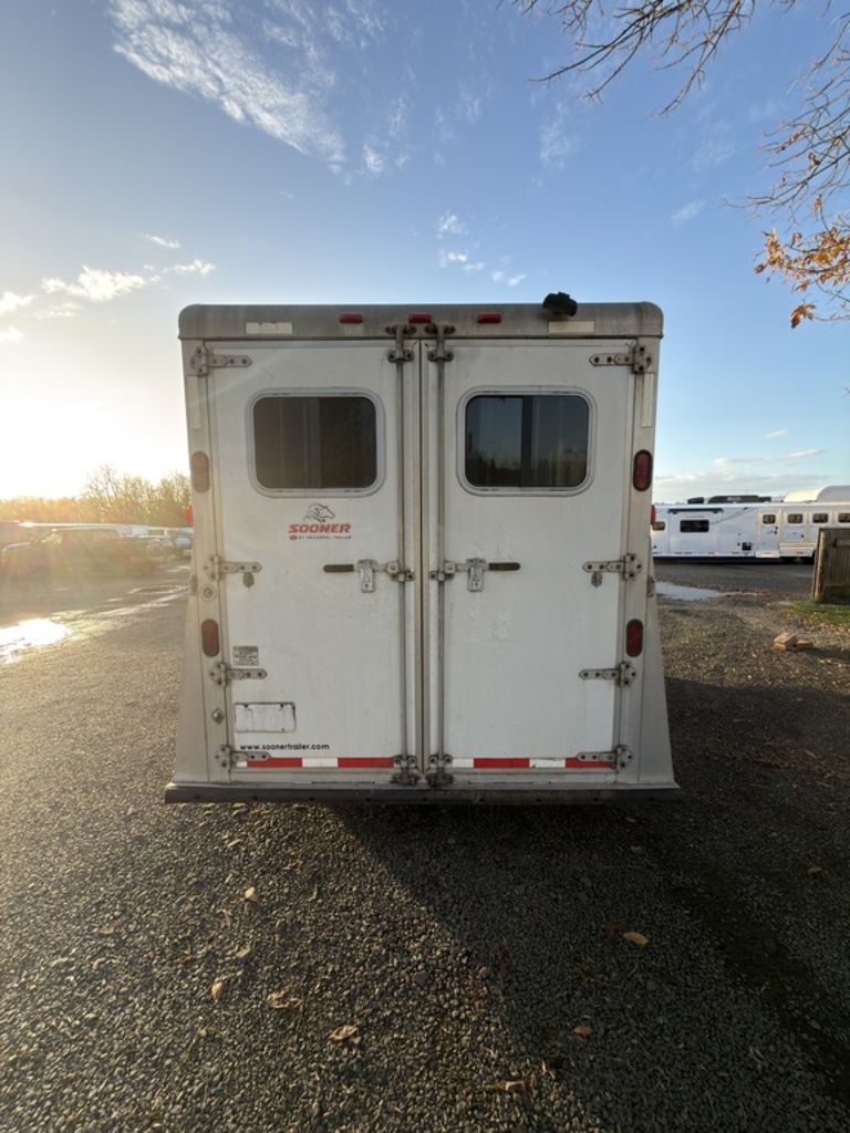 Trailer Photo 4