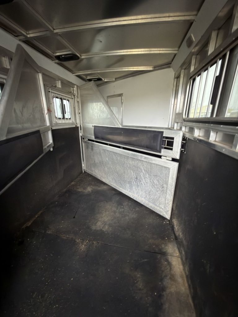 Trailer Photo 9