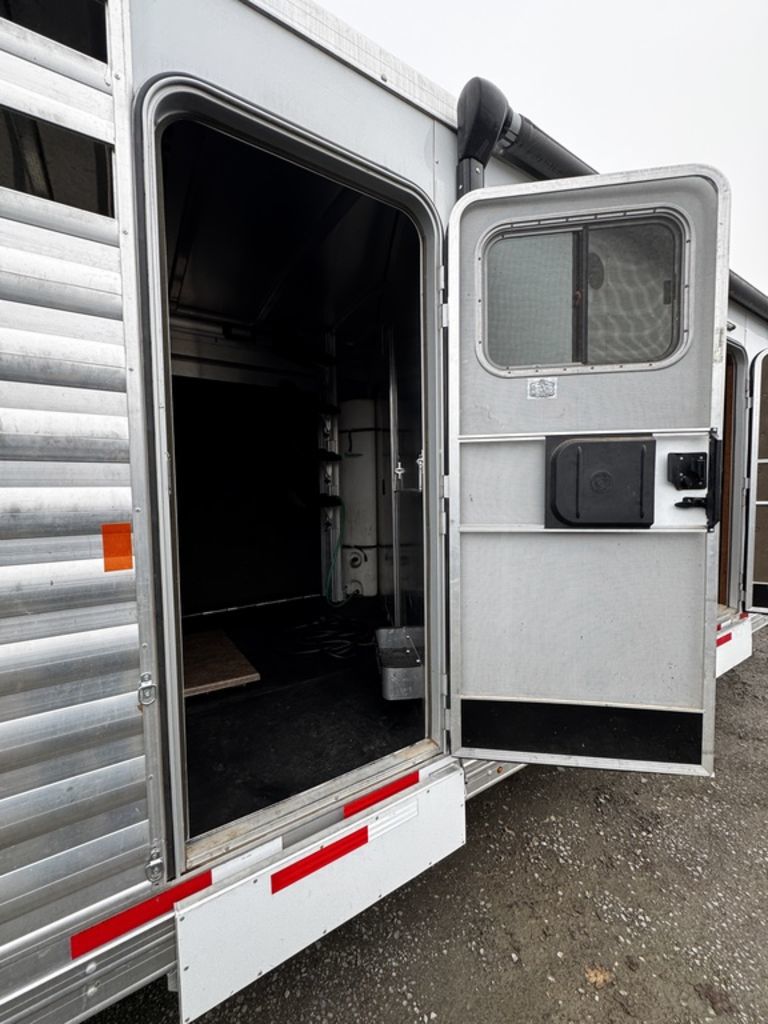 Trailer Photo 17