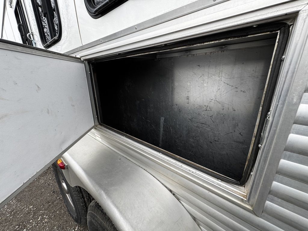 Trailer Photo 6