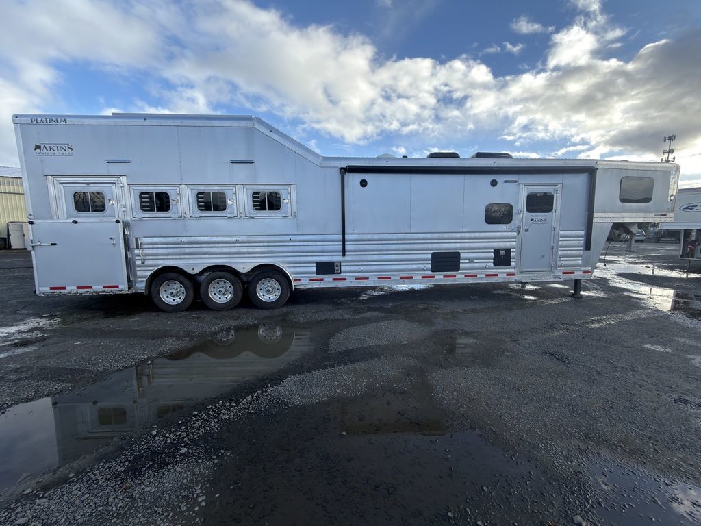 Trailer Photo 3