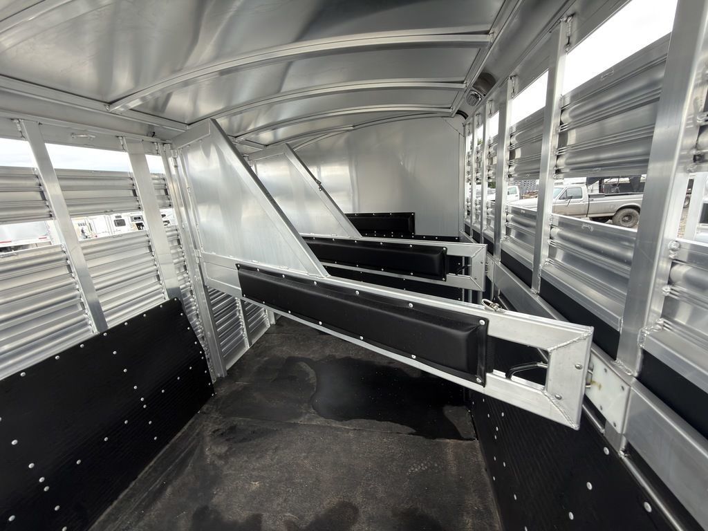 Trailer Photo 9