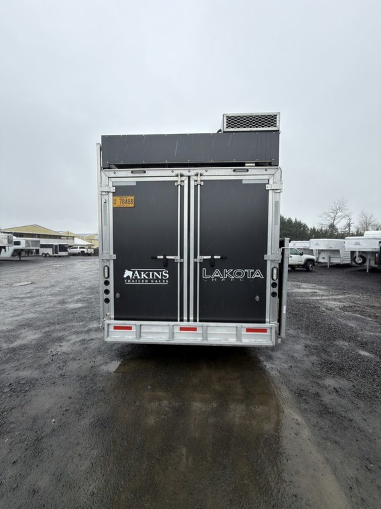 Trailer Photo 4