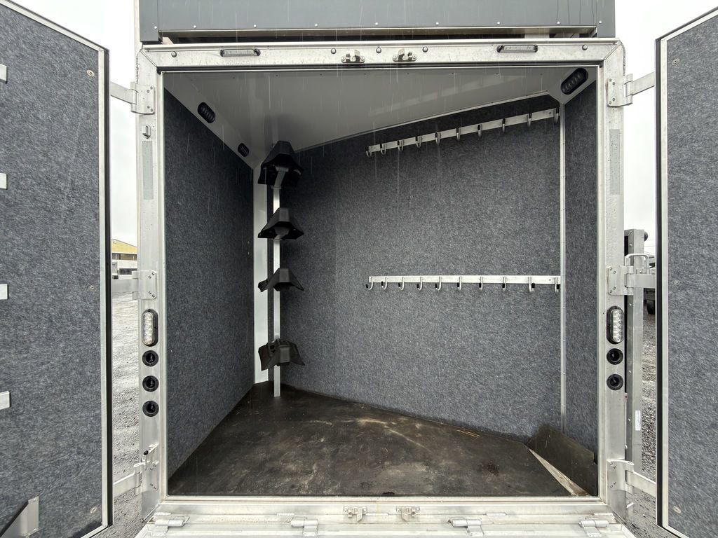 Trailer Photo 6