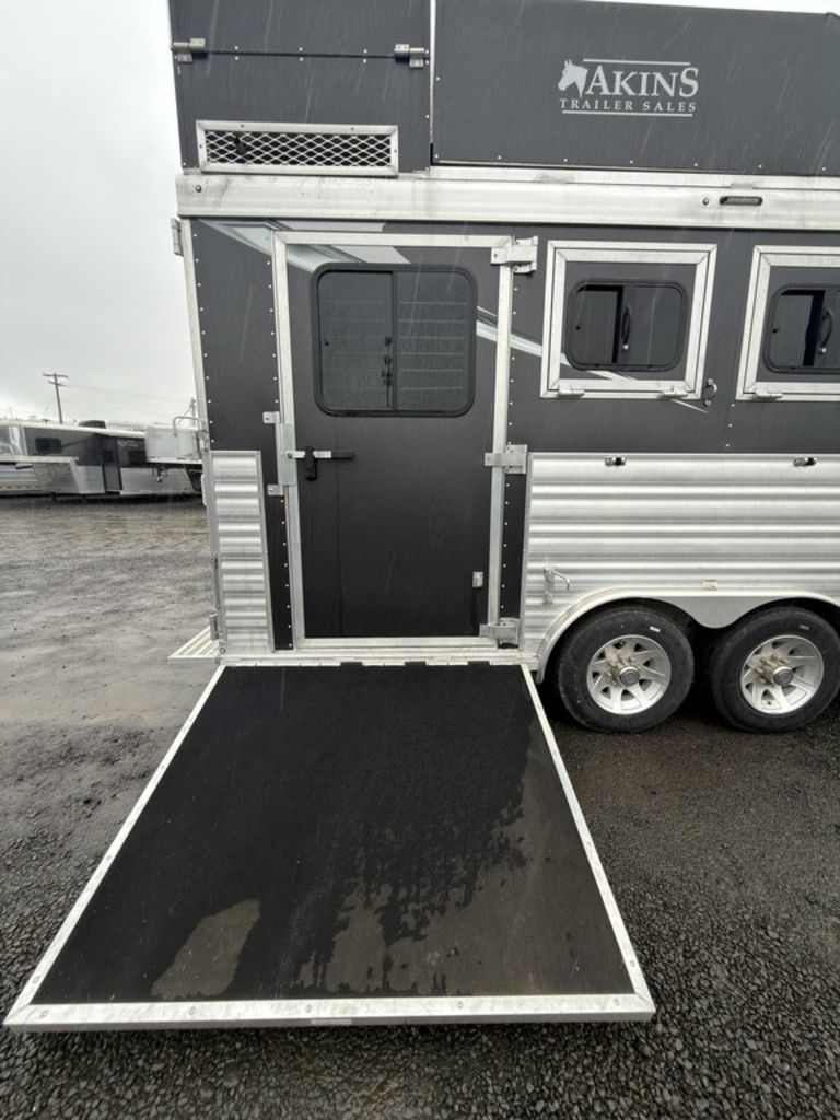 Trailer Photo 7