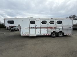 2009 3 horse Cimarron 8308 3 H Living Quarters