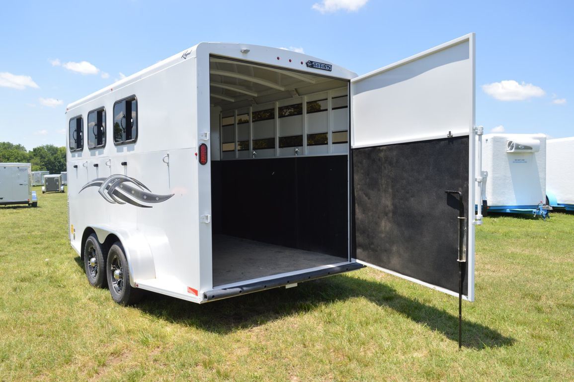 2025 Titan royal ii 6'8"x16'x7' three horse slant 7k