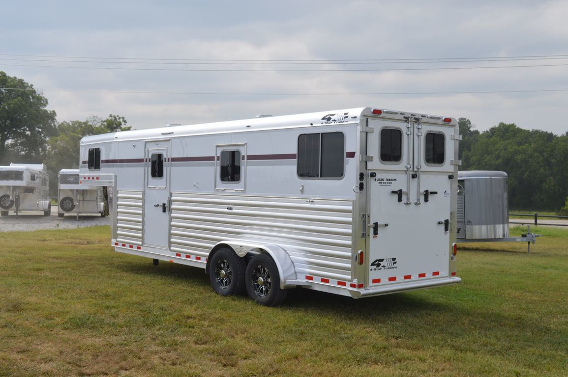 2026 4-star 6'10"x22'x7'6" 2+1 horse trailer w/ hydraulic jac
