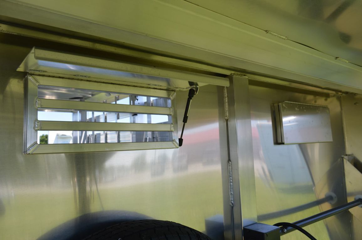 Trailer Photo 12