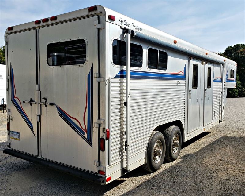 1993 4 Star Trailers 2 HORSE WITH MID TACK AND LQ