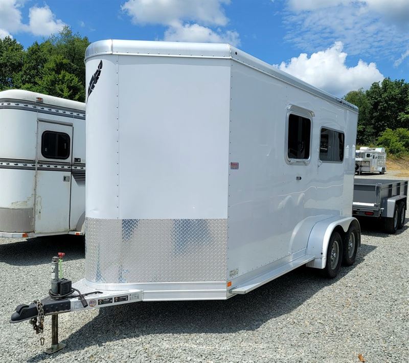 Used Featherlite Horse trailers for sale