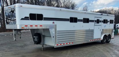 2007  horse 4 Star Trailers 5 HORSE HEAD TO HEAD