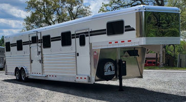 2027 Stock horse 4 Star Trailers 5 HORSE HEAD TO HEAD