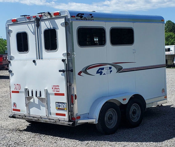 2011 4-star 2 horse slant bumper pull