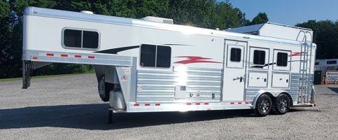 2019 Stock horse 4 Star Trailers 3 HORSE W/ 9'8" LIVING QUARTER