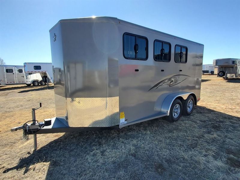 Used Titan Horse trailers for sale