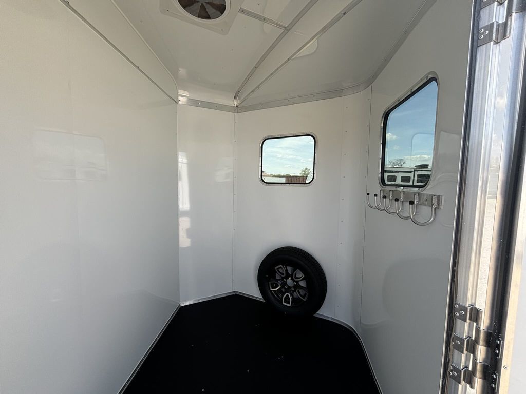 Trailer Photo 11