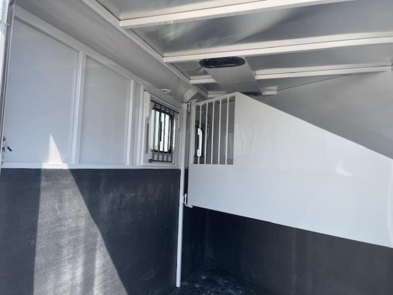 2025 Trails West 2 horse bumper pull trailer