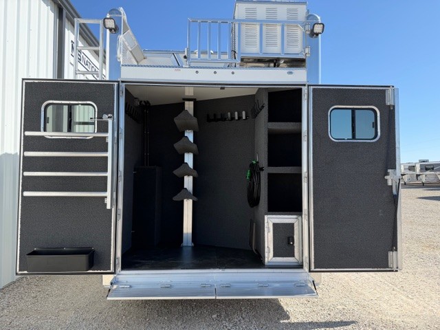 2026 Cimarron 4 horse side load with 15'9" outlaw conversions