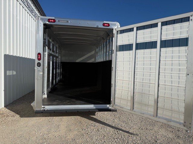 2026 Cimarron 20' livestock gooseneck trailer