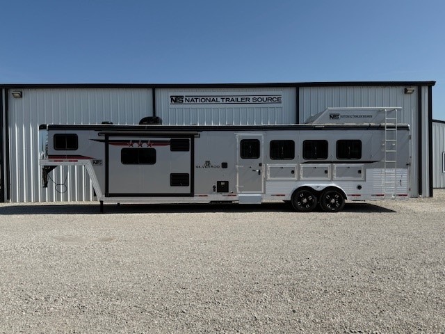 2023 Bison Silverado 4 Horse 13' Living Quarters