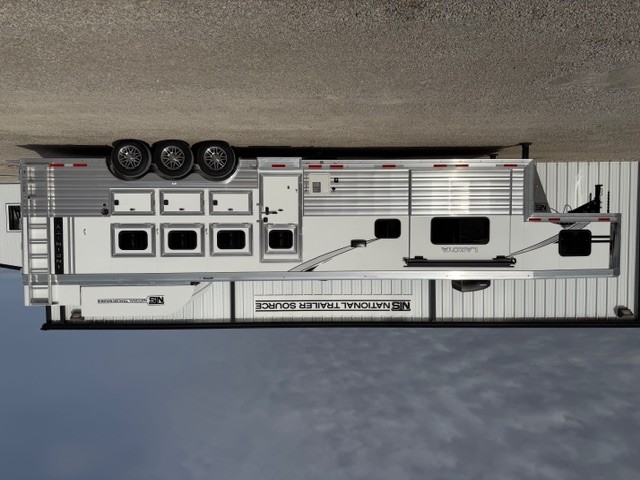 2026 Lakota infinity 4 horse side load 15' living quarters