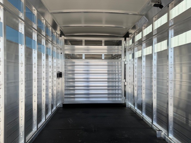 2026 Cimarron 24' livestock gooseneck trailer